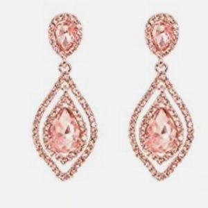 Pear shape pink crystal earrings